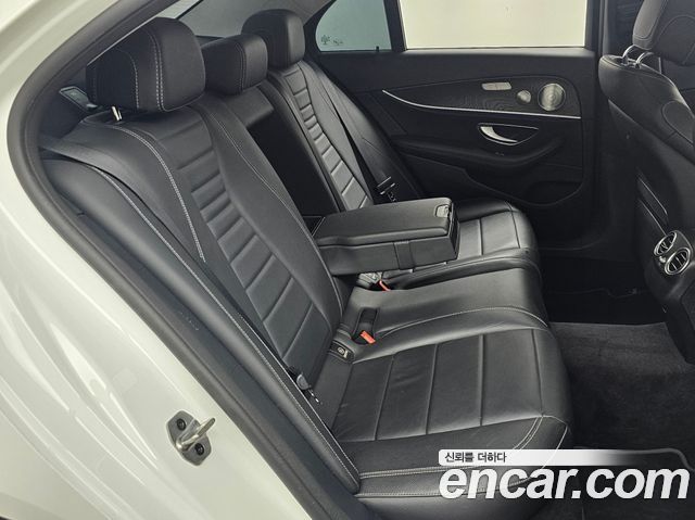 Mercedes-Benz E-Class (W213) E300 4MATIC Avnatgarde 2019 — фото 16