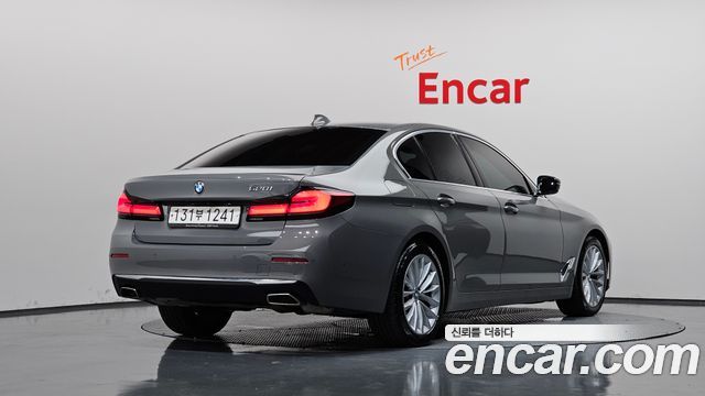 BMW 5 Series (G30) 520i Luxury 2022 — фото 2