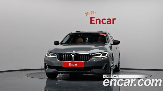 BMW 5 Series (G30) 520i Luxury 2022 — фото 3