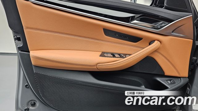 BMW 5 Series (G30) 520i Luxury 2022 — фото 24