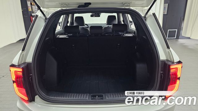 KG Mobility (SsangYong) Torres Gasoline 1.5 2WD T5 2023 — фото 17