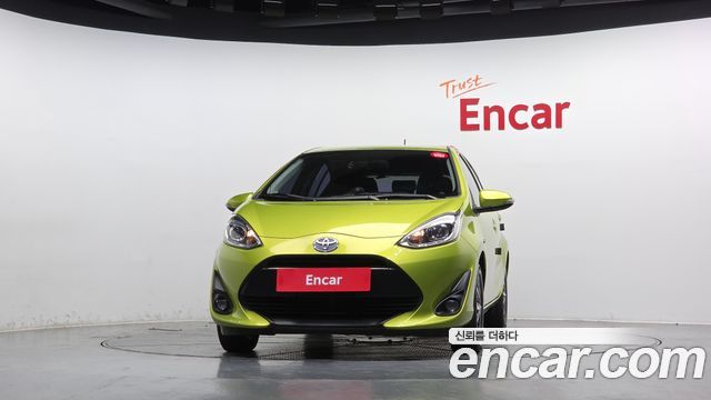 Toyota Prius C 1.5 2018 — фото 3