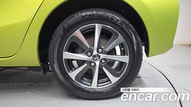 Toyota Prius C 1.5 2018 — фото 27