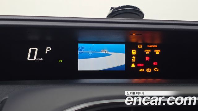 Toyota Prius C 1.5 2018 — фото 36