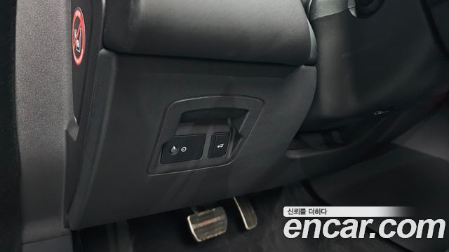 Land Rover Range Rover Velar 2.0 P250 Dynamic SE 2026 — фото 30