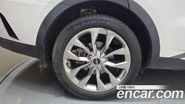 Kia Sorento (IV) Gasoline 2.5T 2WD Noblesse 2023 — фото 5