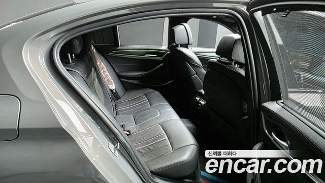 BMW 5 Series (G30) 520i M Sport 2022 — фото 11