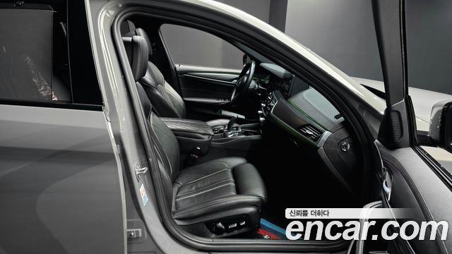 BMW 5 Series (G30) 520i M Sport 2022 — фото 12