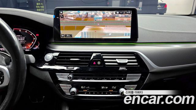 BMW 5 Series (G30) 520i M Sport 2022 — фото 15