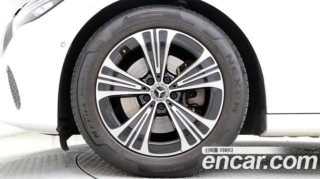 Mercedes-Benz E-Class (W214) E200 Avantgarde 2024 — фото 7