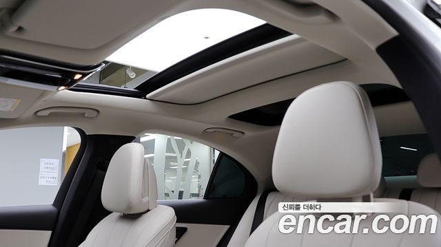 Mercedes-Benz E-Class (W214) E200 Avantgarde 2024 — фото 24