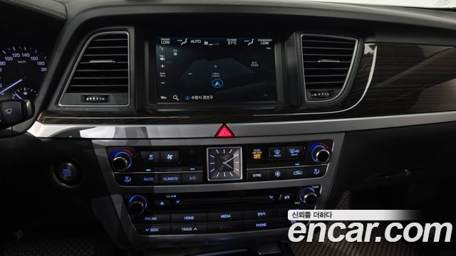 Genesis G80 3.3 GDI AWD Luxury 2018 — фото 13