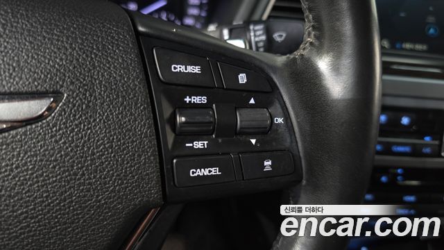 Genesis G80 3.3 GDI AWD Luxury 2018 — фото 16