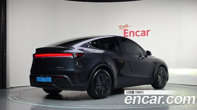 Tesla Model Y Premium Long Range AWD 2026 — фото 2