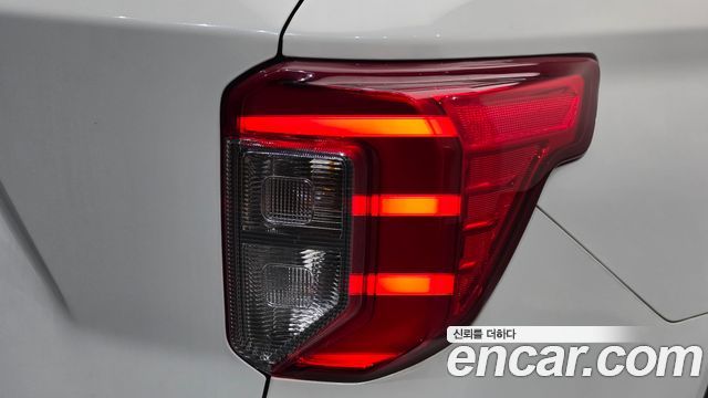 Ford Explorer (VI) 2.3 LimIted 4WD 2020 — фото 23