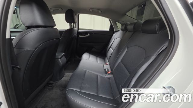 Kia K3 (II) 1.6 Prestige 2024 — фото 12