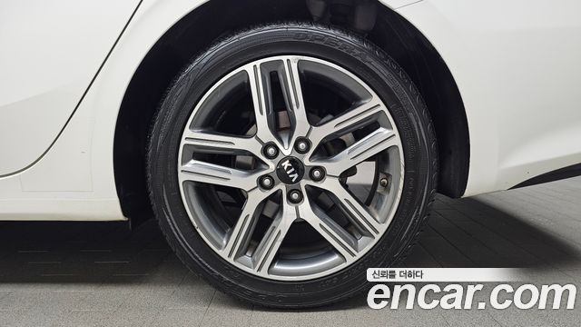 Kia K3 Prestige 2020 — фото 21