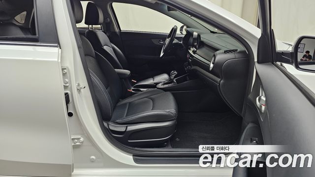 Kia K3 Prestige 2020 — фото 26