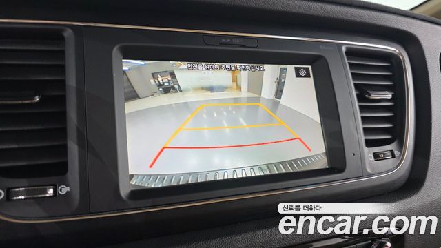 Kia Carnival 9-Seater Luxury 2020 — фото 14