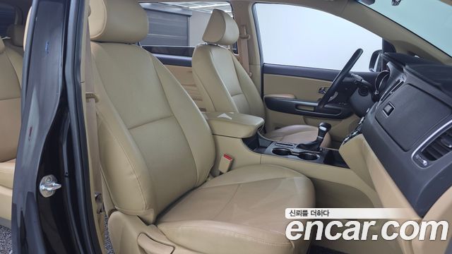 Kia Carnival 9-Seater Luxury 2020 — фото 19