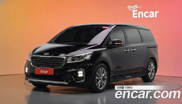 Kia Carnival 9-Seater Luxury 2020 — фото 1