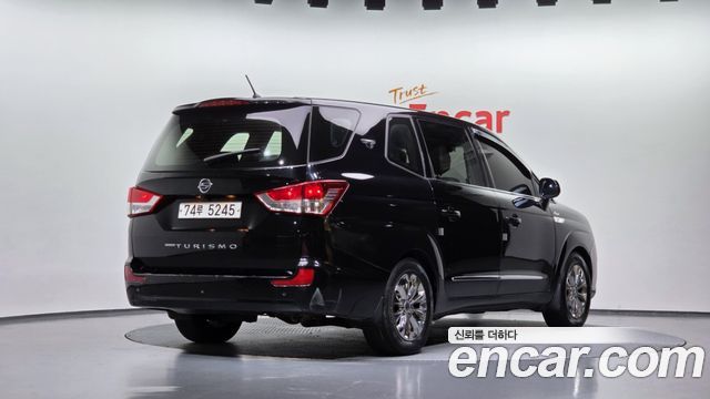 KG Mobility (SsangYong) Korando Turismo 4WD TX 11-seater 2016 — фото 2