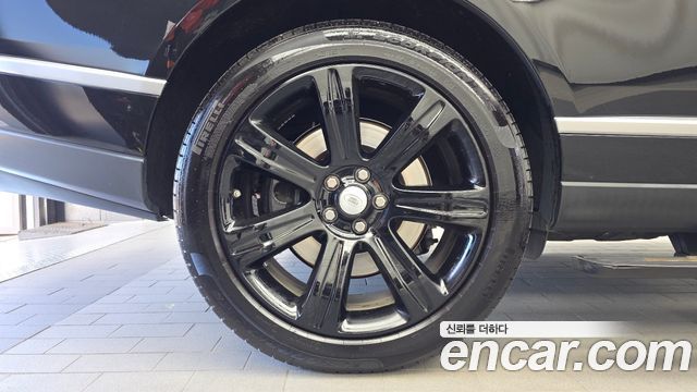 Land Rover Range Rover (IV) 5.0 SC SV AB LWB 2021 — фото 5