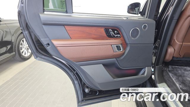 Land Rover Range Rover (IV) 5.0 SC SV AB LWB 2021 — фото 31