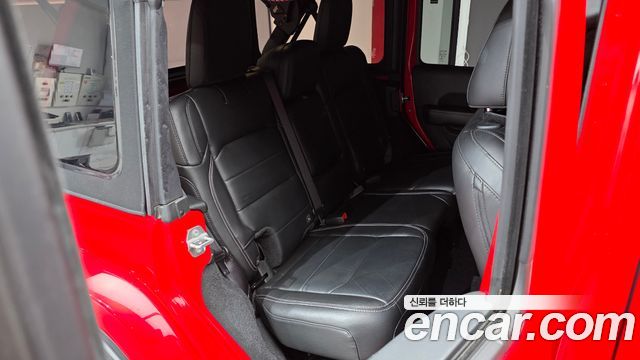 Jeep Wrangler (JL) 2.0 Sahara 4Door 2018 — фото 11