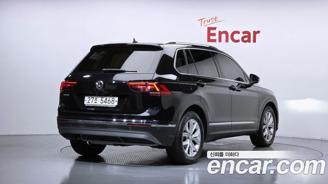 Volkswagen Tiguan (II) 2.0 TDI Premium 2018 — фото 2