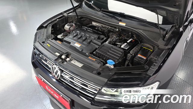 Volkswagen Tiguan (II) 2.0 TDI Premium 2018 — фото 6