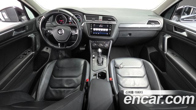 Volkswagen Tiguan (II) 2.0 TDI Premium 2018 — фото 7