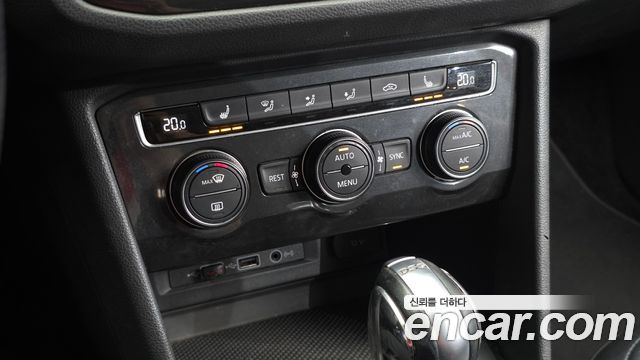Volkswagen Tiguan (II) 2.0 TDI Premium 2018 — фото 18