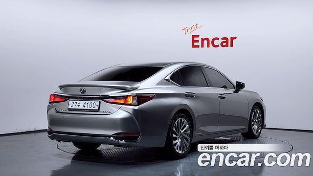 Lexus ES300h (VII) Executive 2019 — фото 2