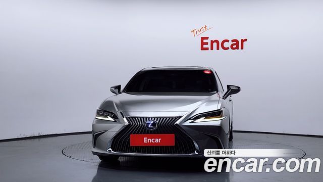 Lexus ES300h (VII) Executive 2019 — фото 3