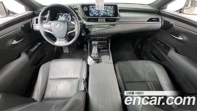 Lexus ES300h (VII) Executive 2019 — фото 7