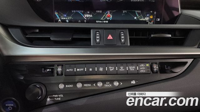 Lexus ES300h (VII) Executive 2019 — фото 31