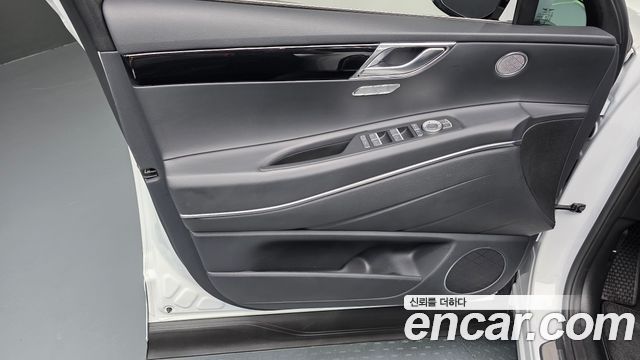 Genesis GV80 2.5T Gasoline 2WD 2024 — фото 30