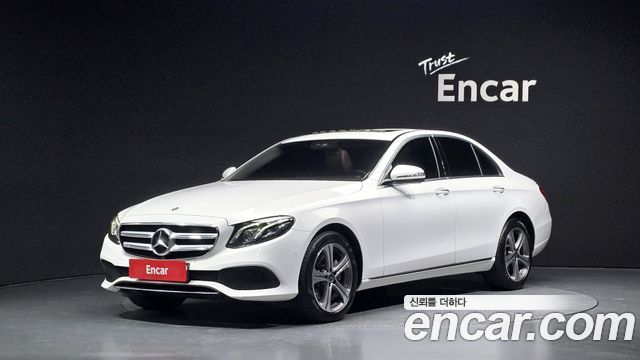Mercedes-Benz E-Class (W213) E220d Avantgarde 2019 — фото 1