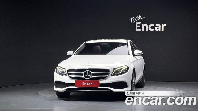 Mercedes-Benz E-Class (W213) E220d Avantgarde 2019 — фото 3