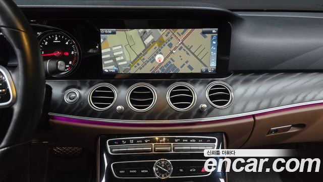 Mercedes-Benz E-Class (W213) E220d Avantgarde 2019 — фото 15