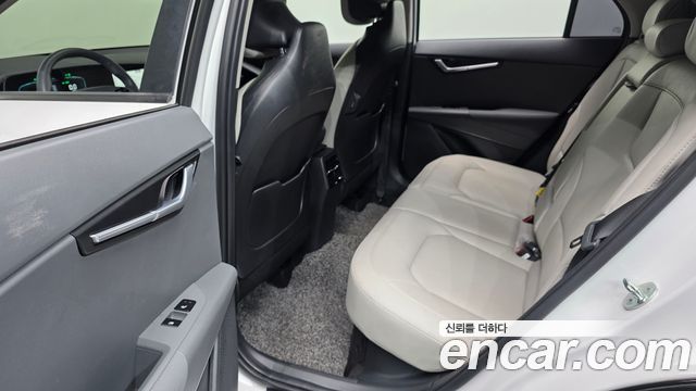 Kia Niro Prestige 2024 — фото 16