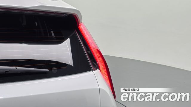 Kia Niro Prestige 2024 — фото 29