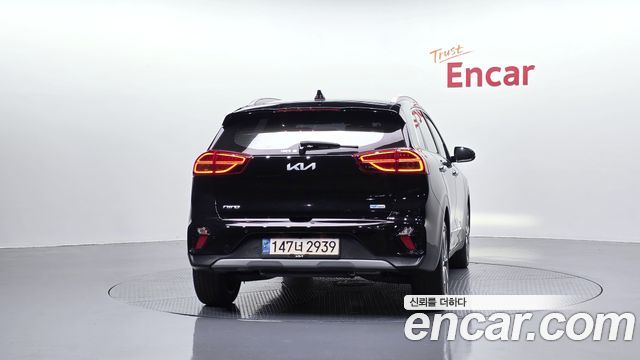 Kia Niro 1.6 HEV Signature 2022 — фото 4