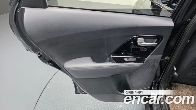 Kia Niro 1.6 HEV Signature 2022 — фото 25