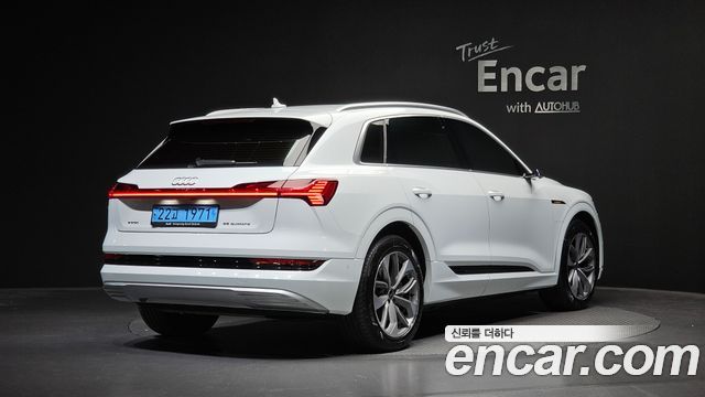 Audi e-tron 55 Quattro 2022 — фото 2