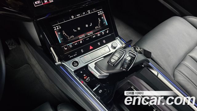 Audi e-tron 55 Quattro 2022 — фото 9