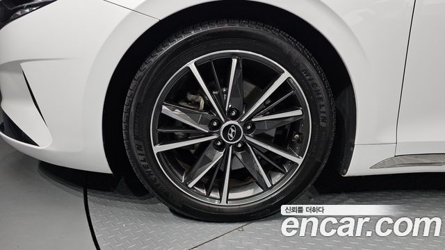 Hyundai Grandeur (IG) 2.5 Le Blanc 2023 — фото 5
