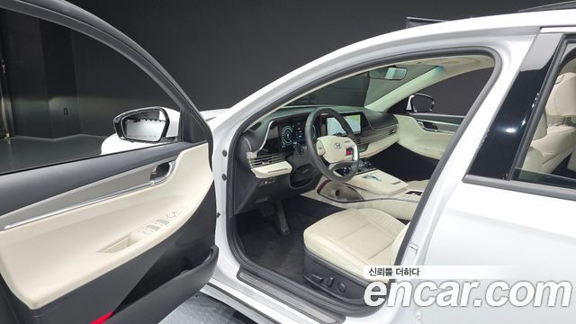 Hyundai Grandeur (IG) 2.5 Le Blanc 2023 — фото 10