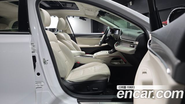 Hyundai Grandeur (IG) 2.5 Le Blanc 2023 — фото 26